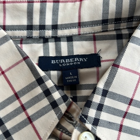 Burberry London large long sleeve button up plaid shirt. - Picture 4 of 10